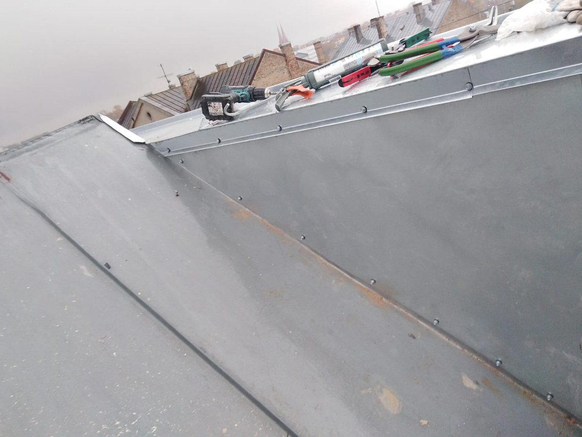 Metāla seguma jumta remontdarbi